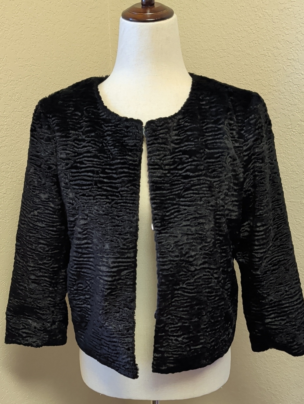 Banana Republic Black Velvet Ribbed Cropped Jacket Size Small Like New!